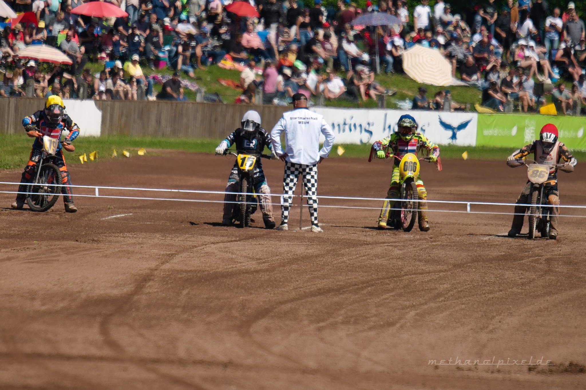 ILCE 7M4   A7400936 2048